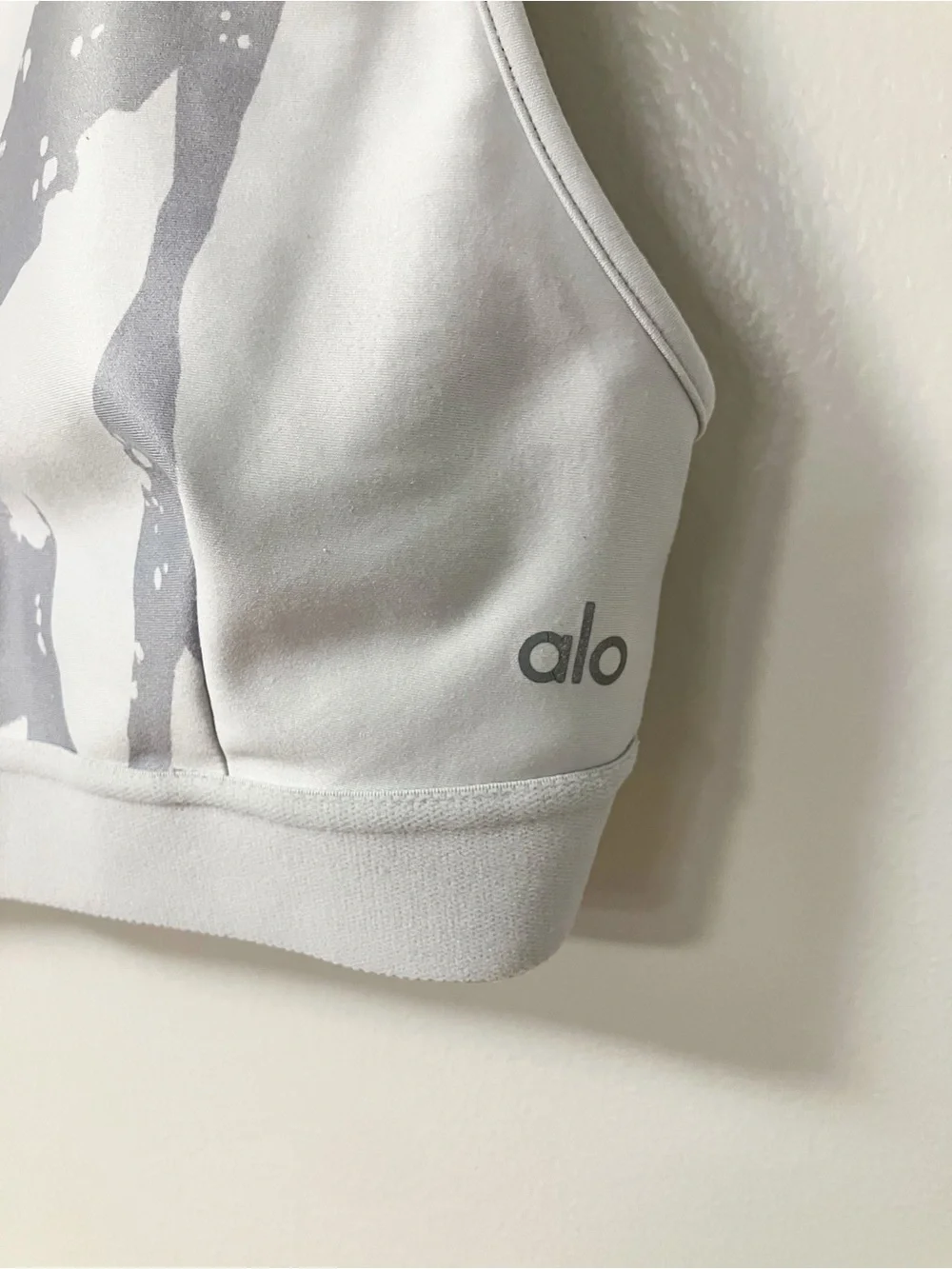 Alo Yoga | White Incline Abstract Bra s Athletic Gym Running Sporty Workout